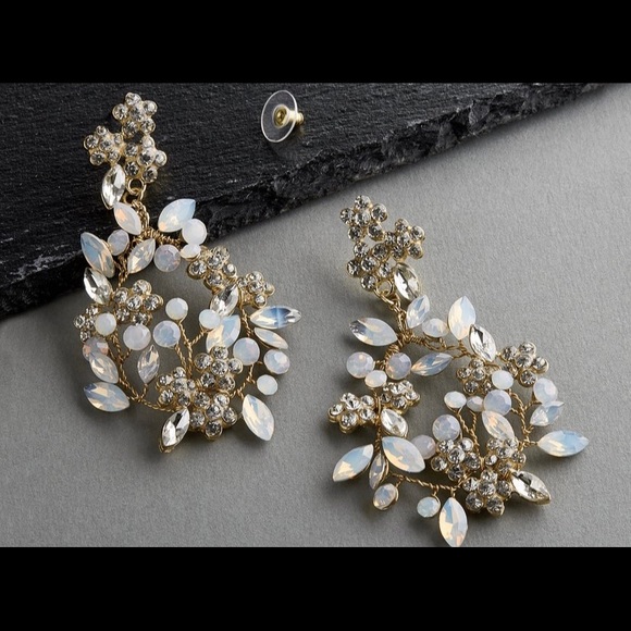 Statement Wedding Earrings - Picture 1 of 3